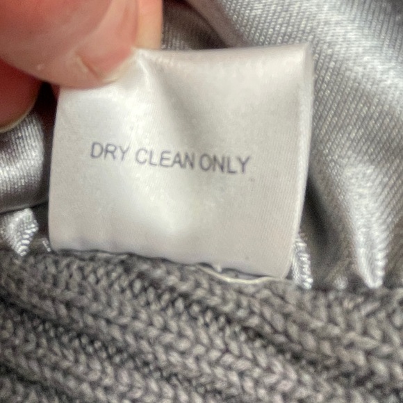 Romeo + Juliet Couture Faux Fur Knit Vest With Belt Women’s Gray Small - Picture 7 of 9